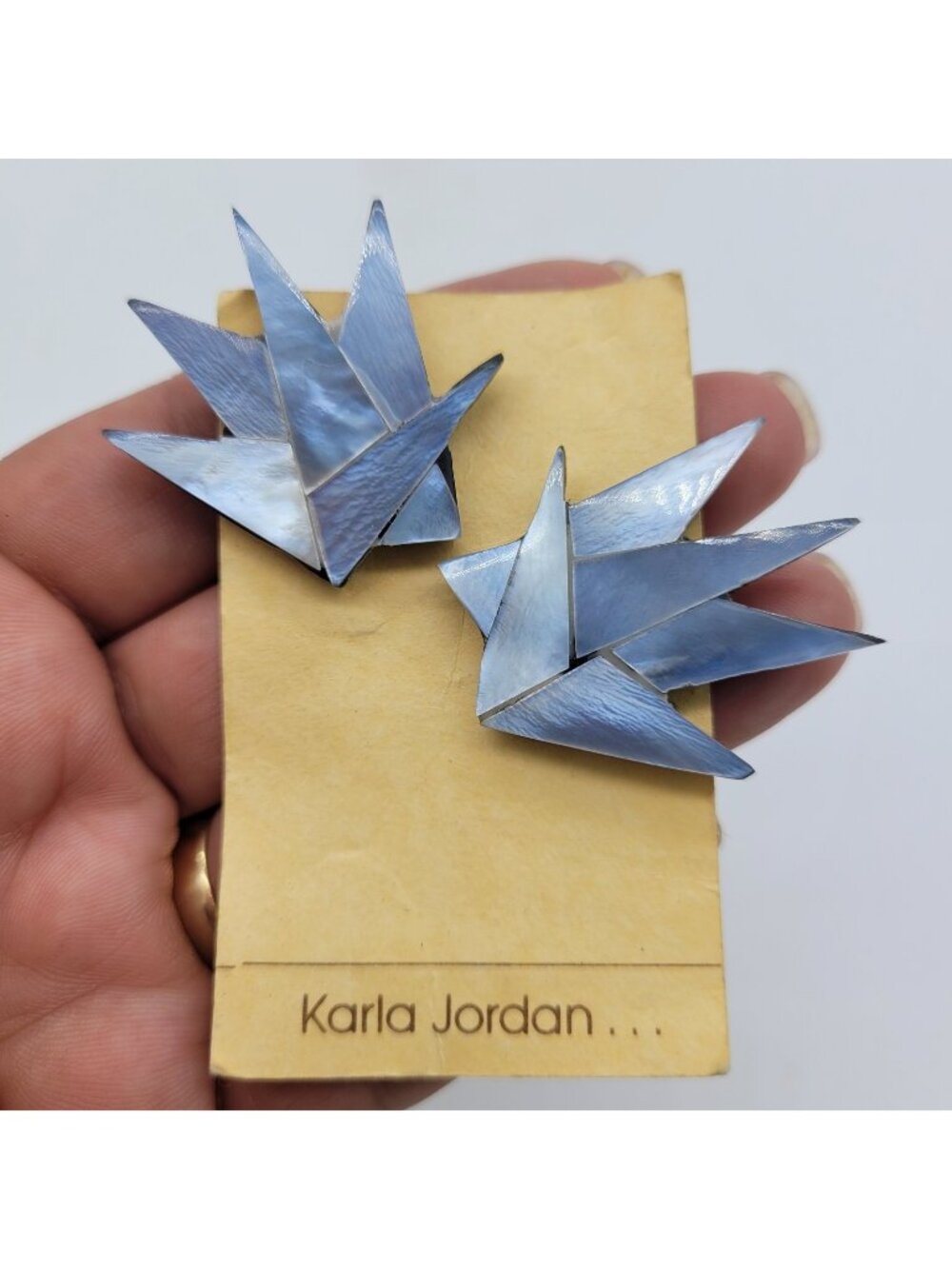 Vintage 80s Carla Jordan Shell Thermoset Spiked Earrings Gray Pierced NEW